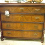 385 4220 CHEST OF DRAWERS